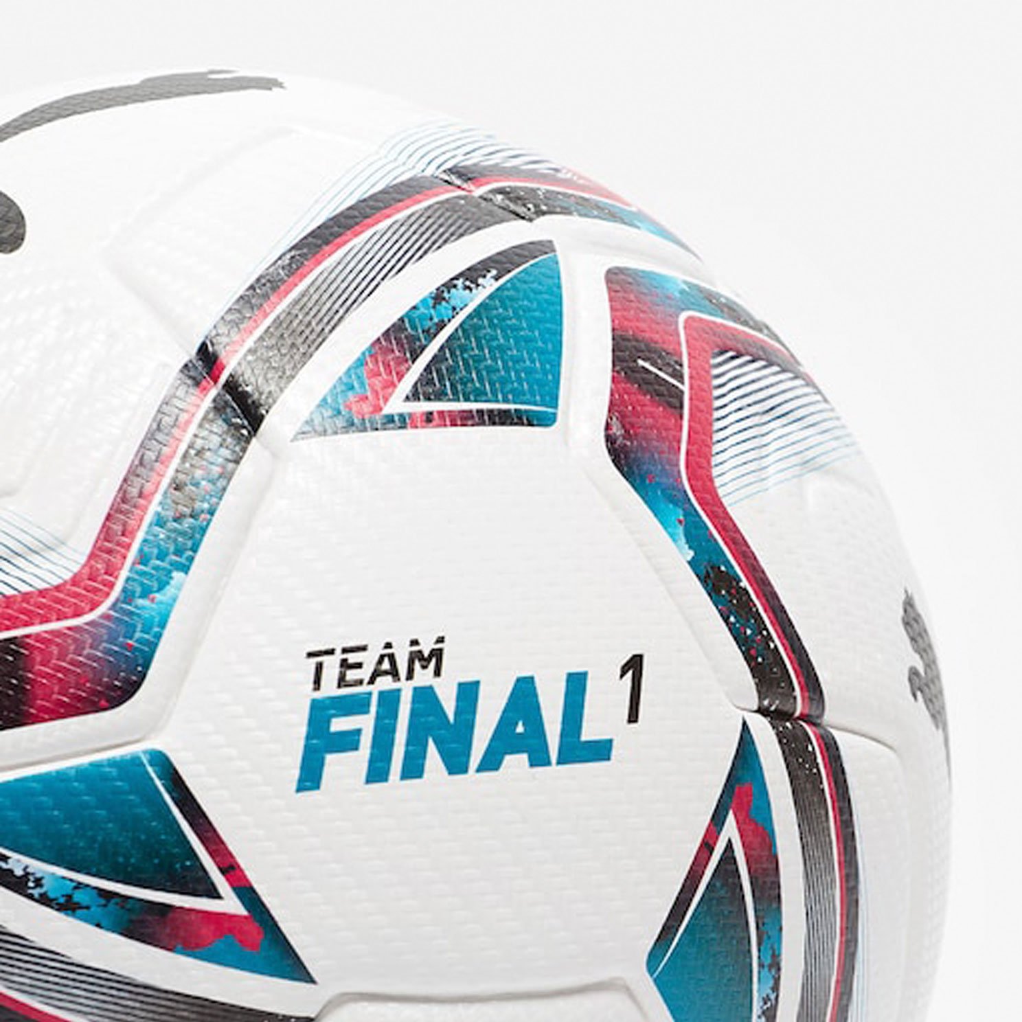 Мяч футбольный Puma teamFINAL 21.1 - официальный мяч ФНЛ 2021/22
