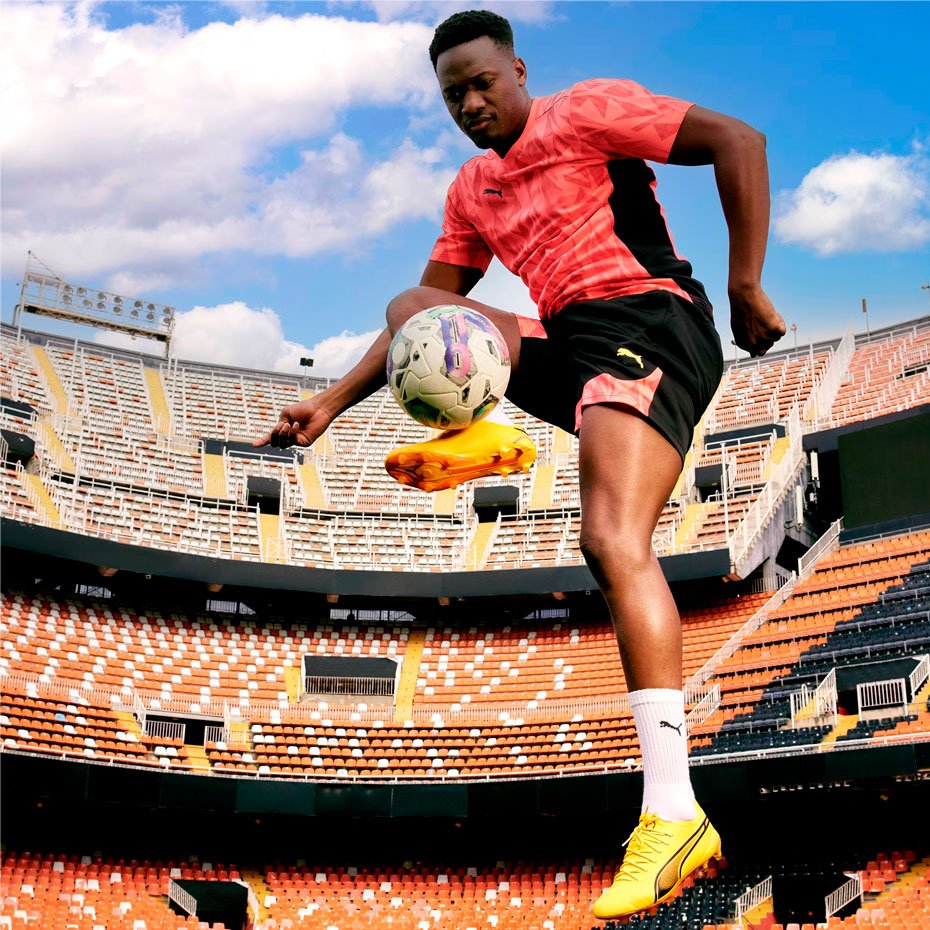 Puma king football club store