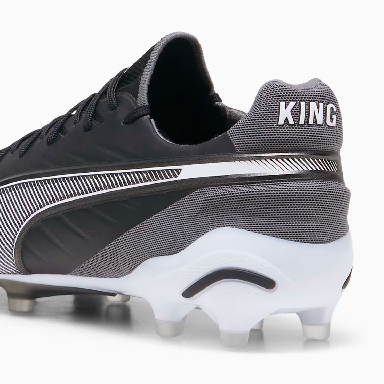 Puma king ii top