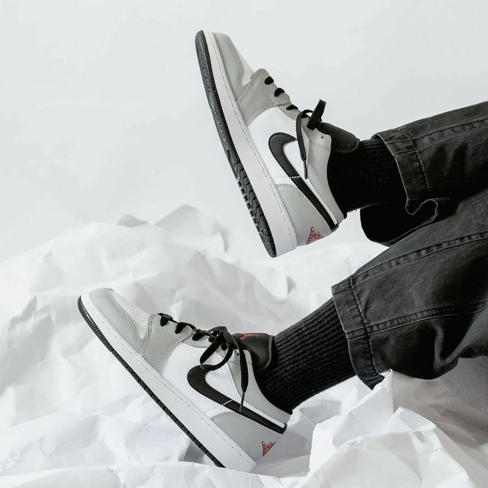 Mens jordan 1 low on sale