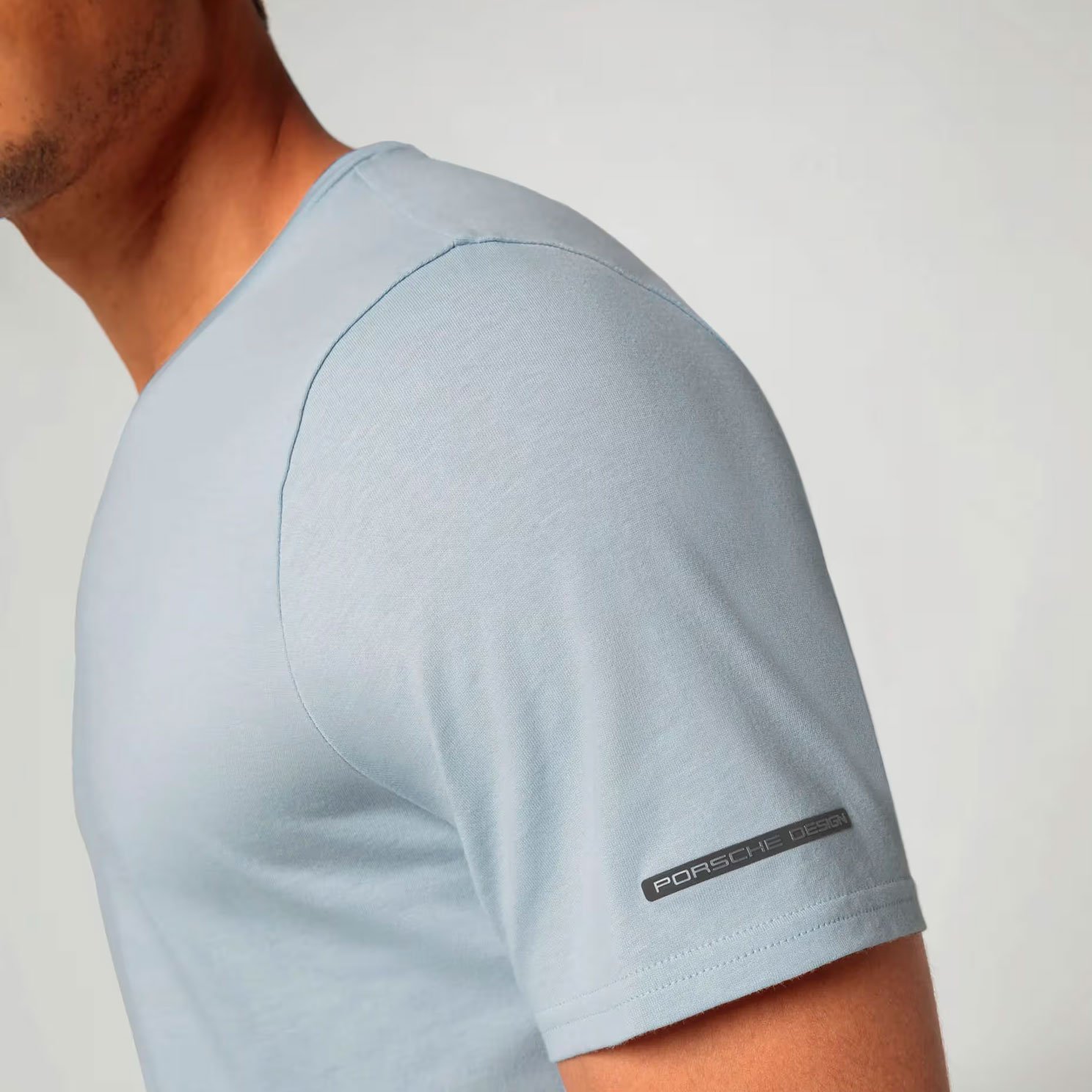 Футболка Puma Porsche Design Essential Tee Футболка Puma Porsche Design Essential Tee