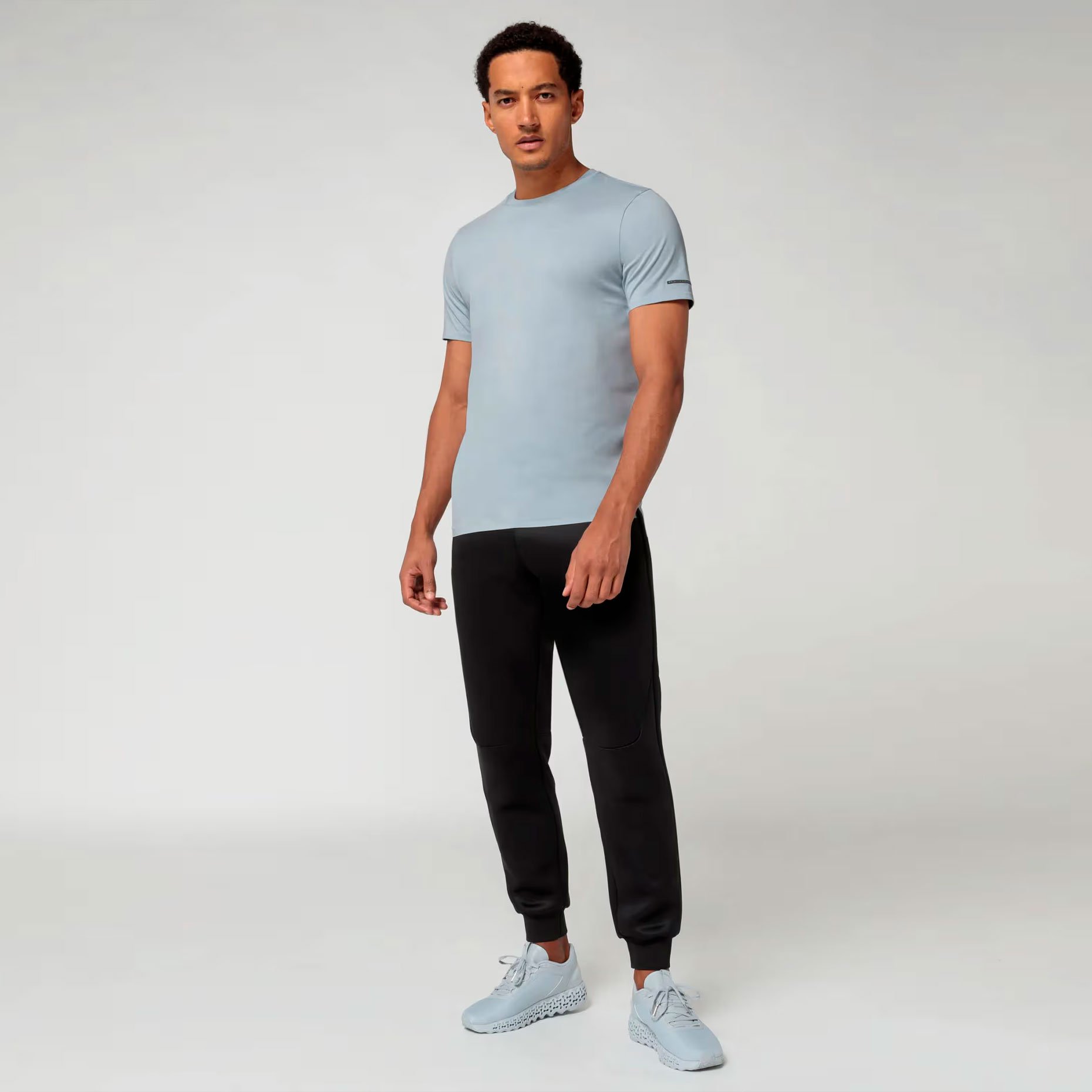 Футболка Puma Porsche Design Essential Tee Футболка Puma Porsche Design Essential Tee