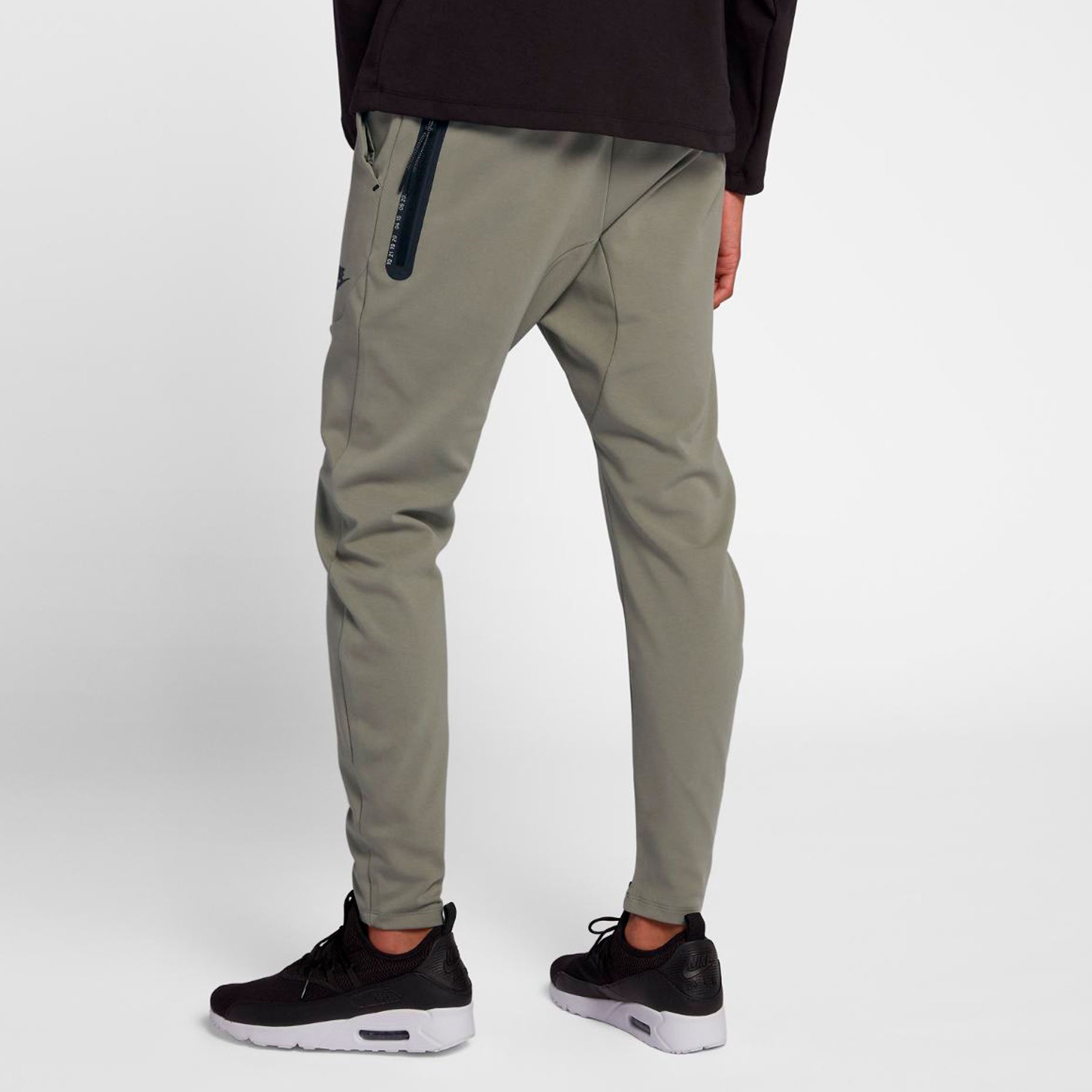 Nike Sportswear Tech Pack 928575 004 Footballmania