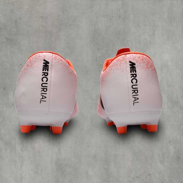 Футбольные бутсы Nike VAPOR 12 ACADEMY FG/MG
