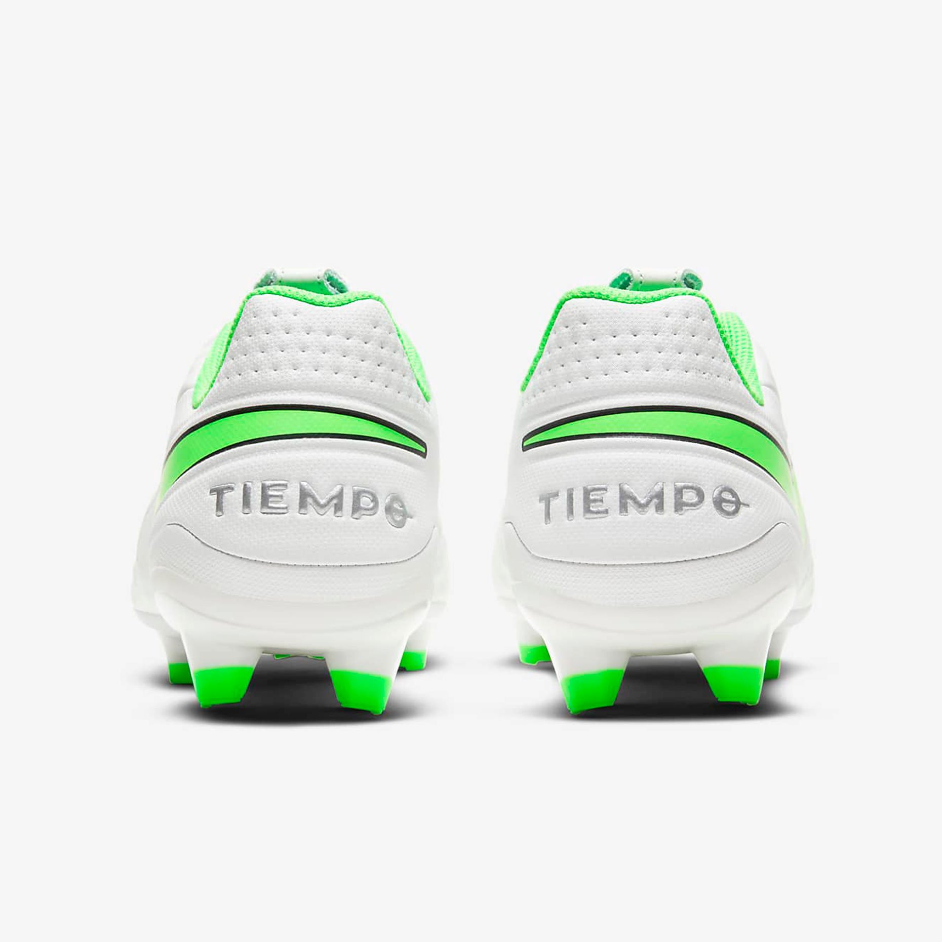 Футбольные бутсы Nike Tiempo Legend 8 Academy FG/MG