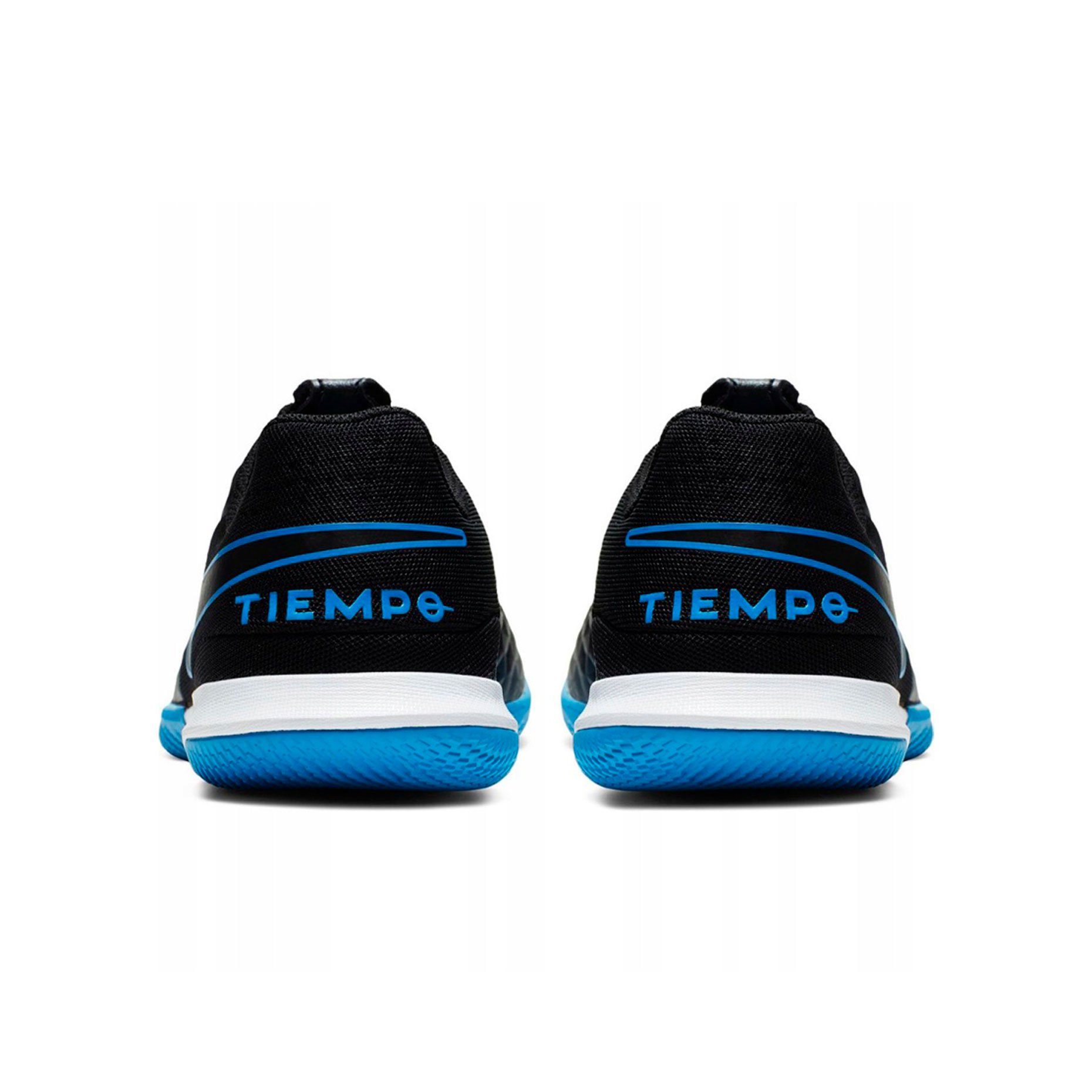 Игровая обувь для зала детская Nike Tiempo Legend 8 Academy IC
