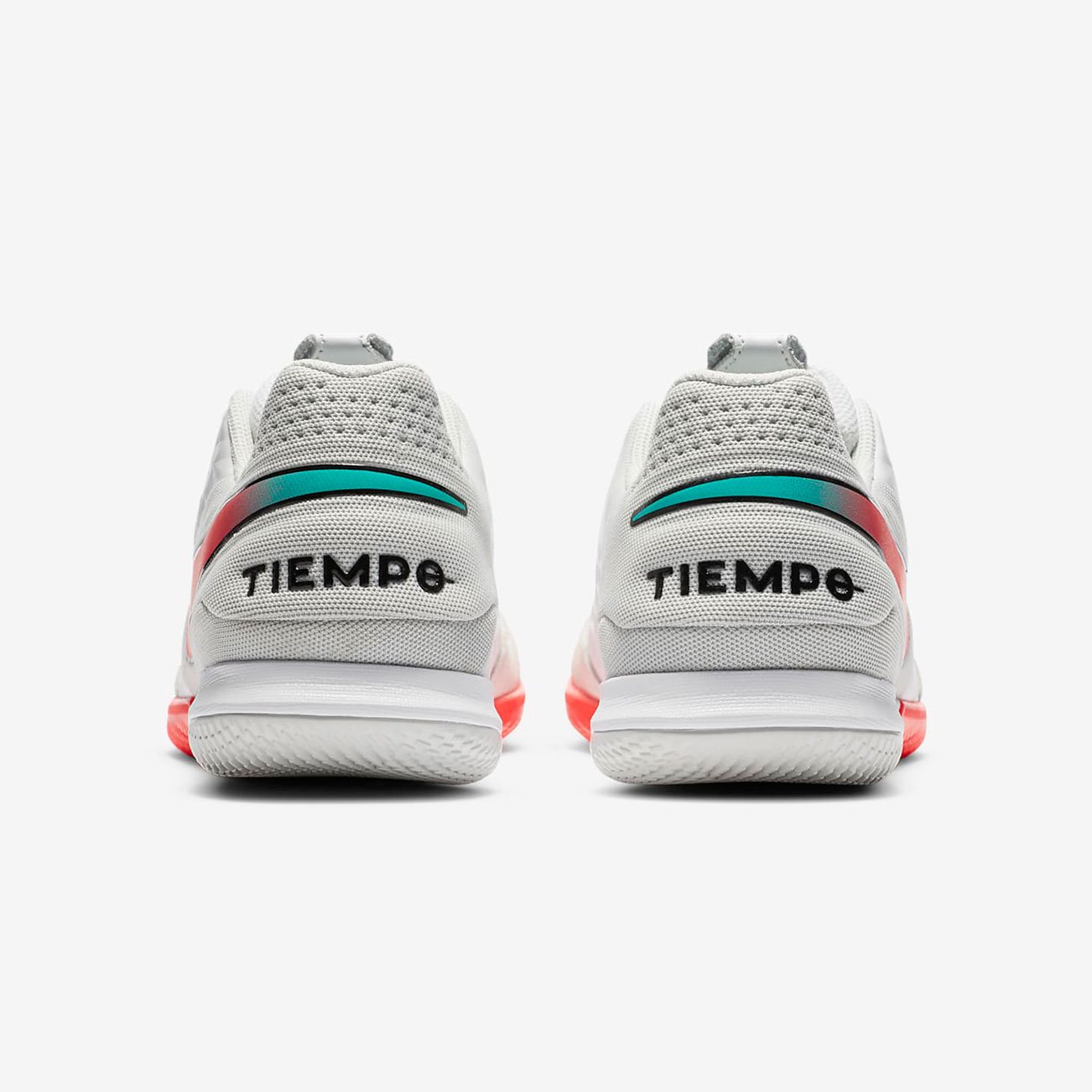 Игровая обувь для зала Nike Tiempo Legend 8 Academy IC (белый)