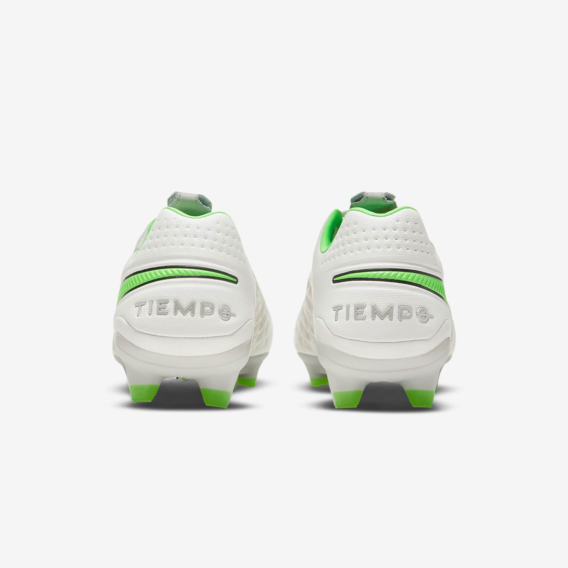 Футбольные бутсы Nike Tiempo Legend 8 Pro FG