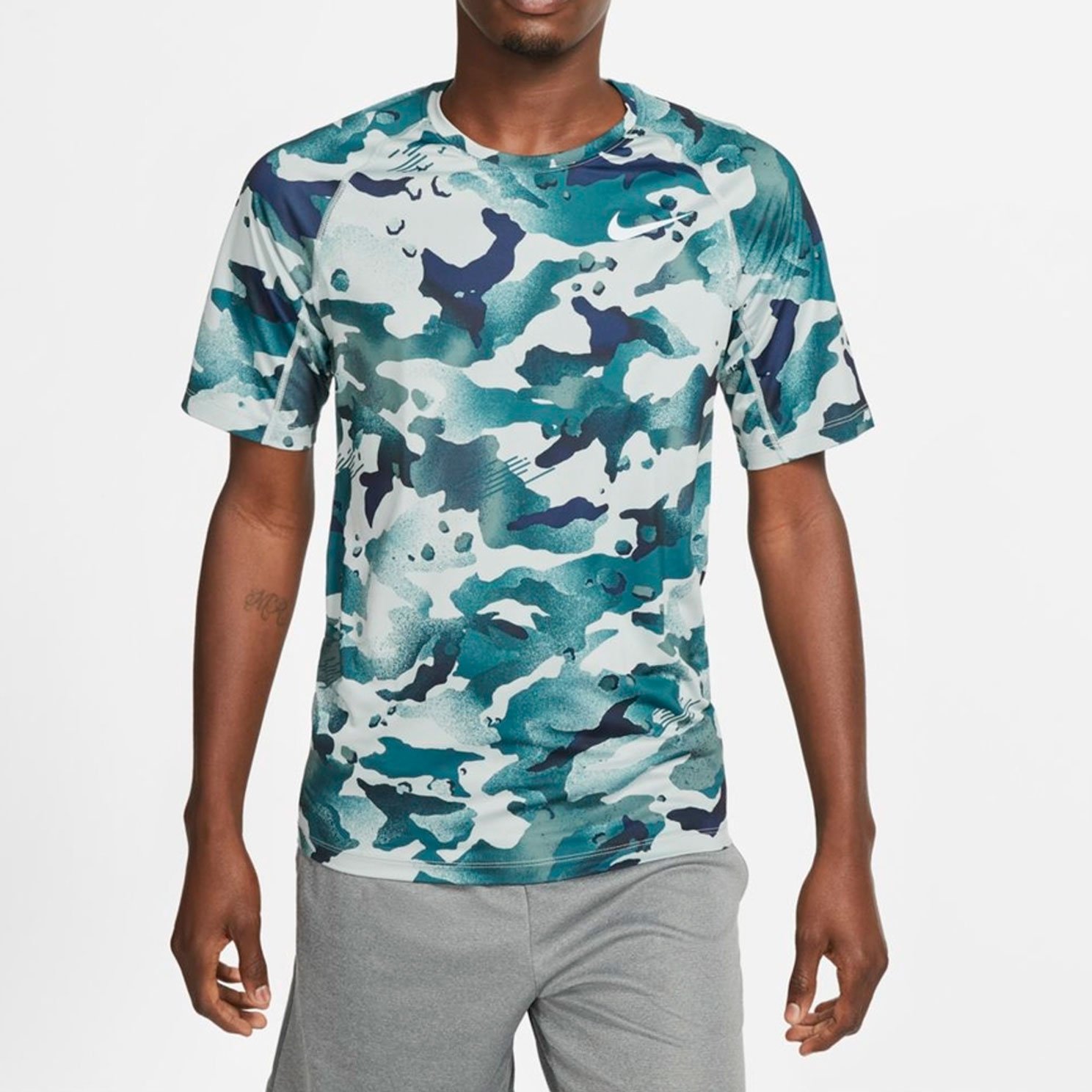 Camo nike pros deals