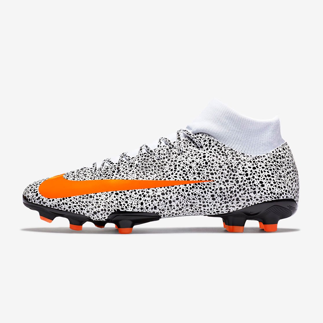 Футбольные бутсы Nike Mercurial 