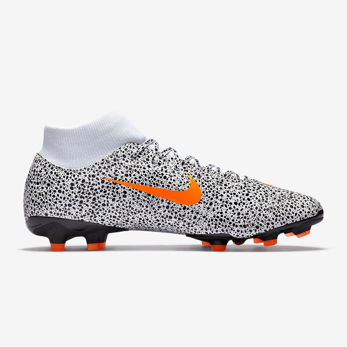 Футбольные бутсы Nike Mercurial 