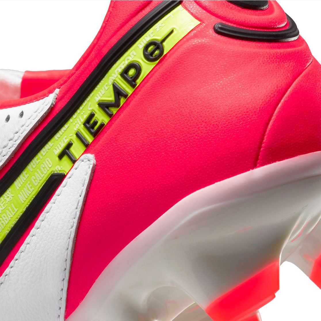 Футбольные бутсы Nike Tiempo Legend 9 Pro FG