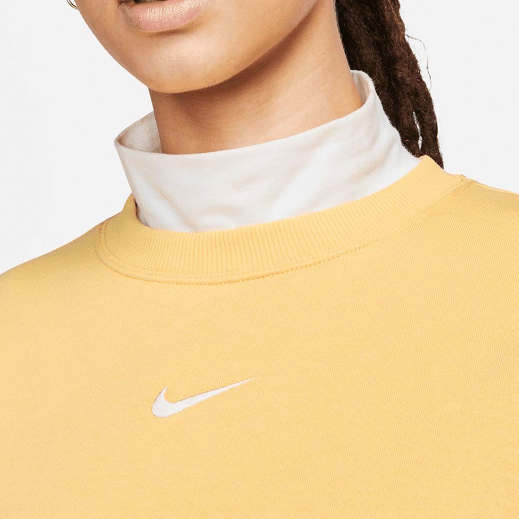 Nike crew necks hotsell