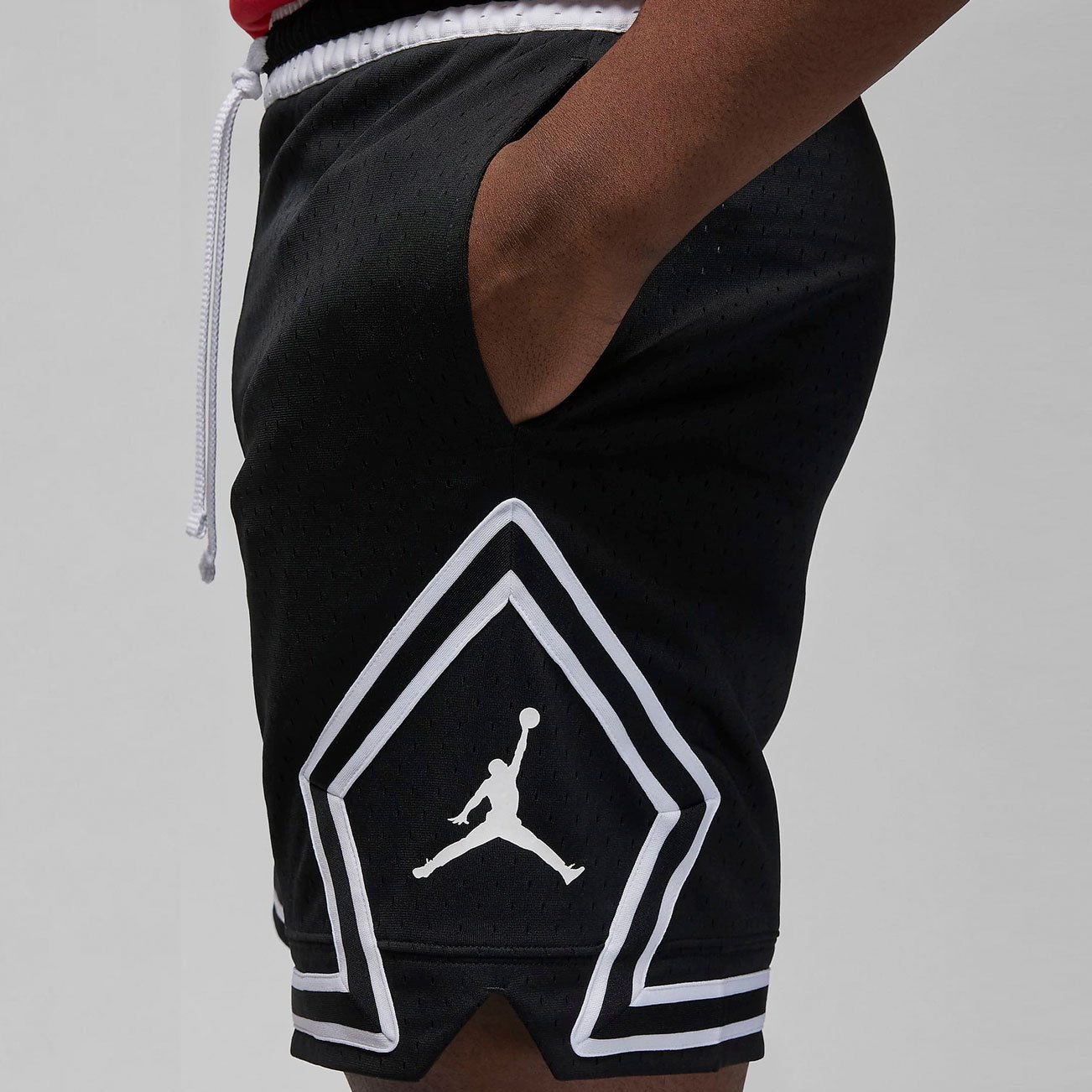 Short diamond jordan deals