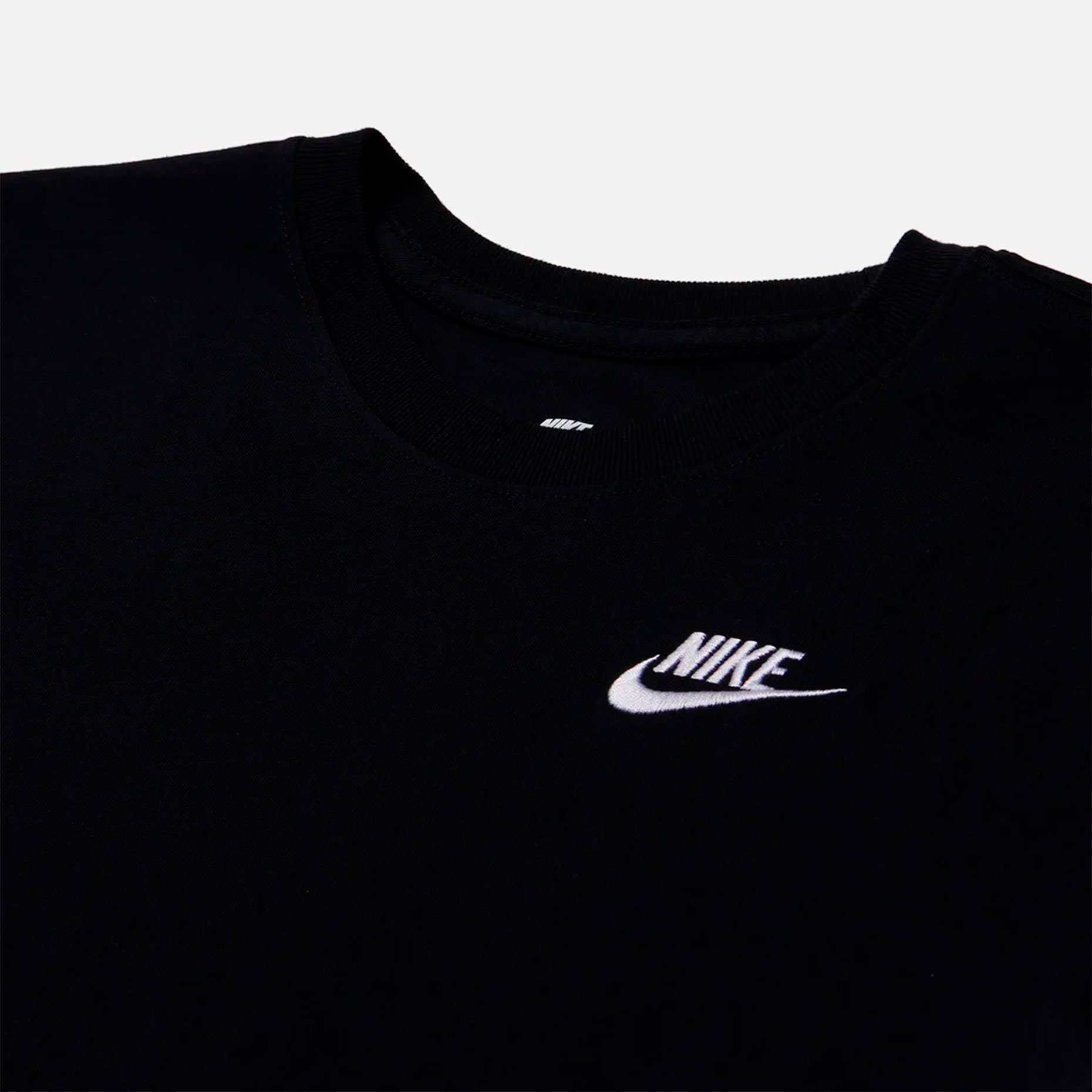 Футболка женская Nike Sportswear Club Tee Футболка женская Nike Sportswear Club Tee