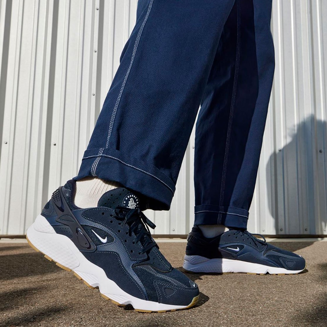 Nike huarache zip black outlet