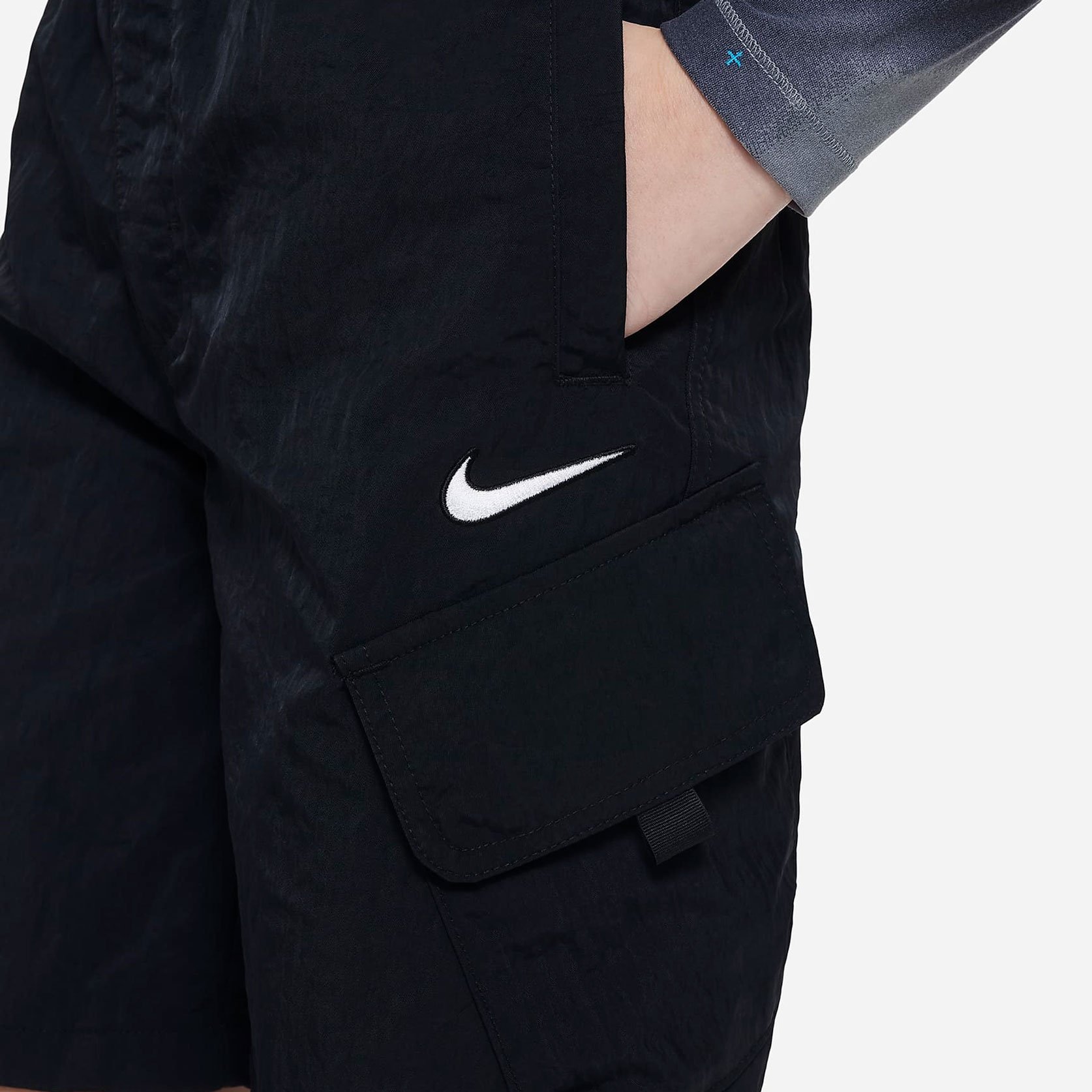 Nike Outdoor Play Woven Cargo Shorts FB1326 010 Footballmania