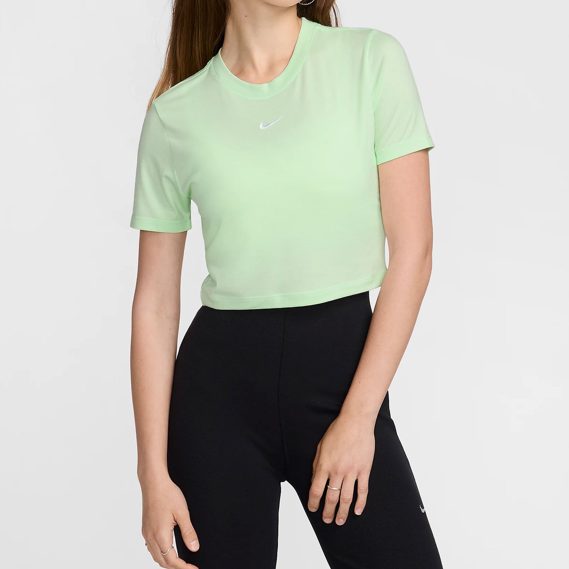 Nike Sportswear Essential Slim Cropped T Shirt FB2873 376 Footballmania