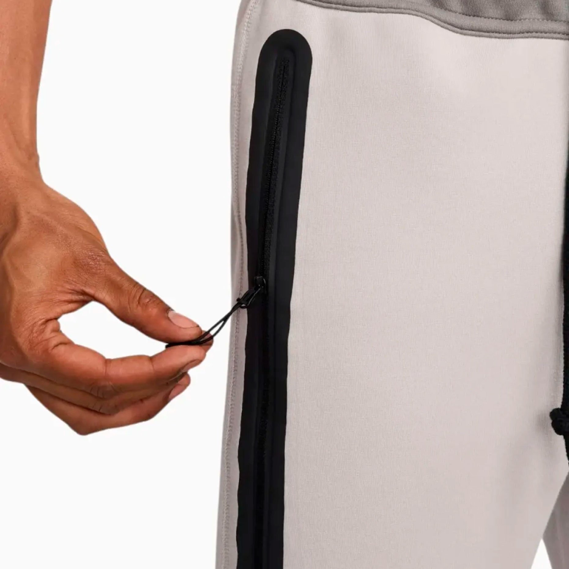 Nike Sportswear Tech Fleece FB8002 014 Footballmania