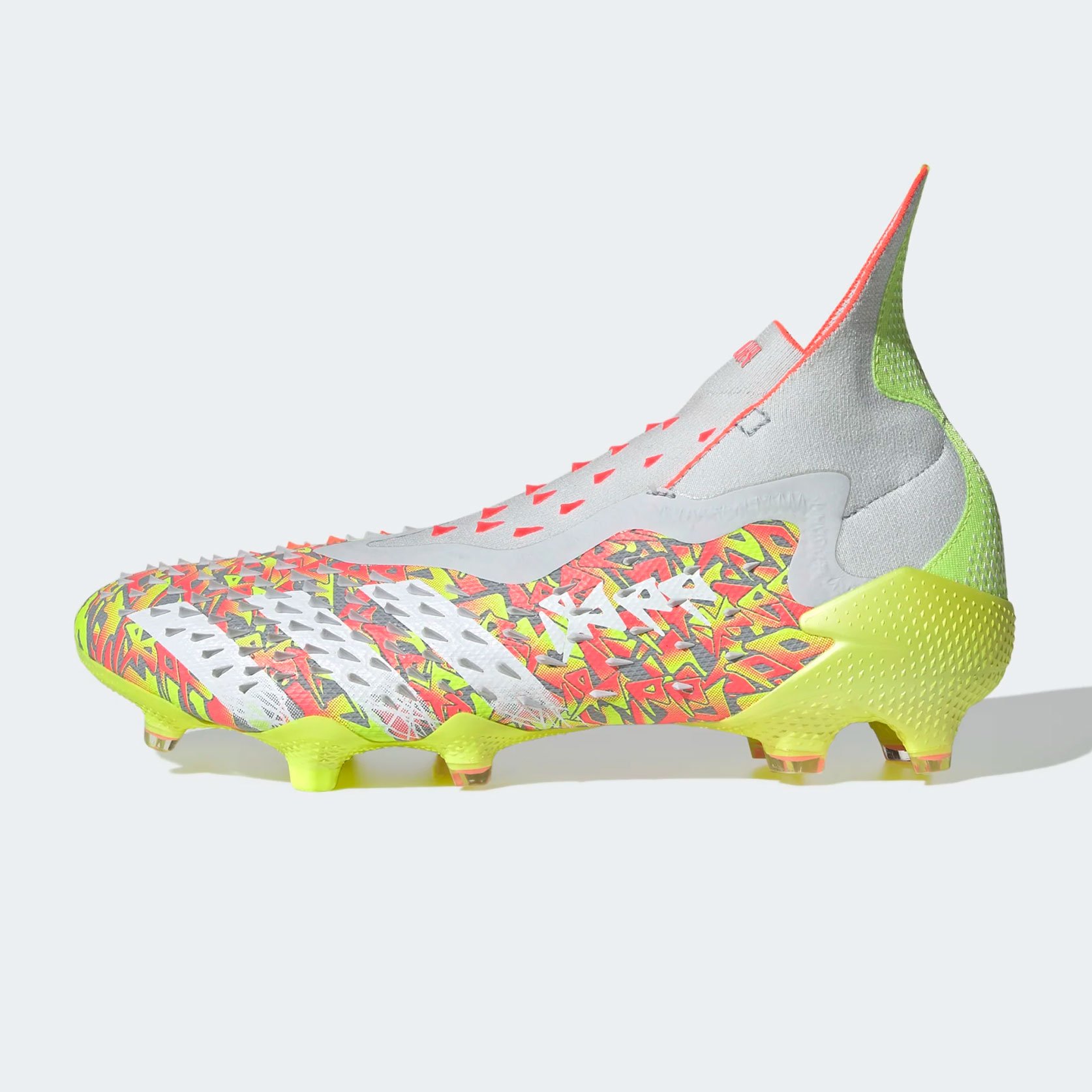 Adidas predator freak. Бутсы адидас предатор Freak. Футбольные бутсы Predator Freak+ FG. Адидас предатор бутсы 2021. Бутсы adidas Predator Freak FG.