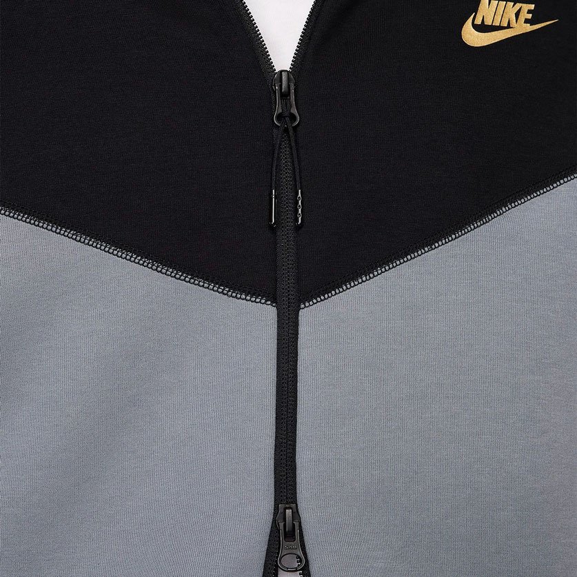 Nike tech fleece white and grey 2025