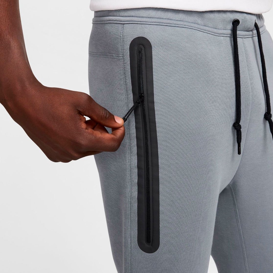 Tech nike pants outlet