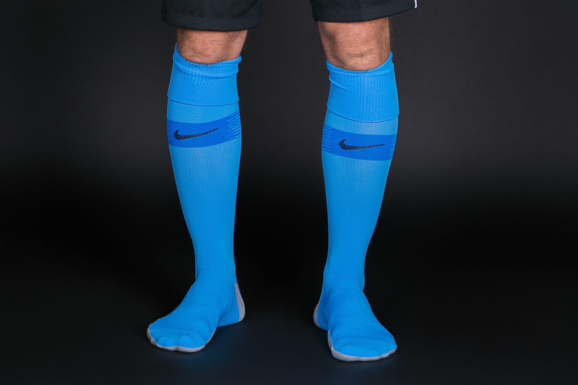 Nike dri fit over the calf socks hotsell