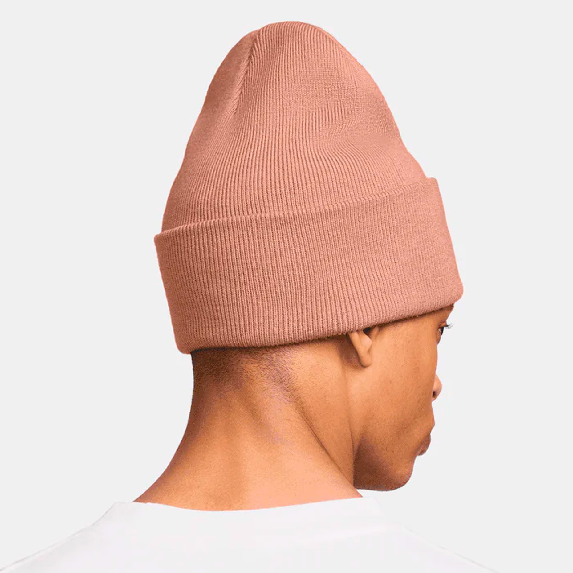 Шапка Nike Peak Beanie Шапка Nike Peak Beanie