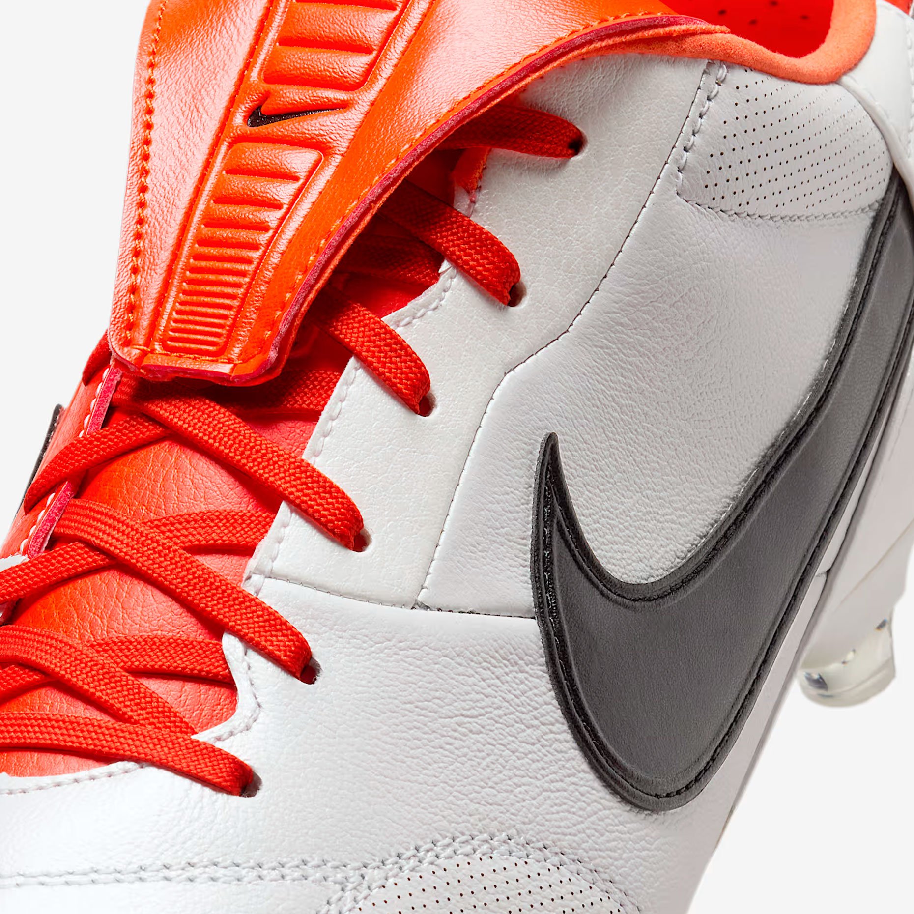 Футбольные бутсы Nike Premier III FG Футбольные бутсы Nike Premier III FG