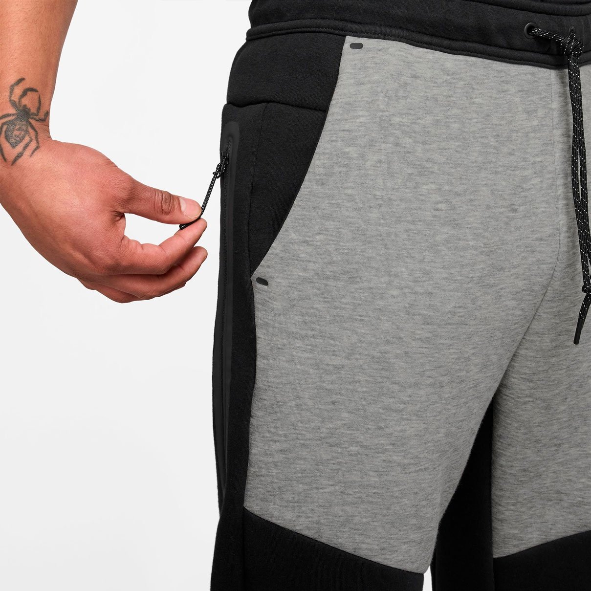 Брюки Nike Tech Fleece Jogger Брюки Nike Tech Fleece Jogger