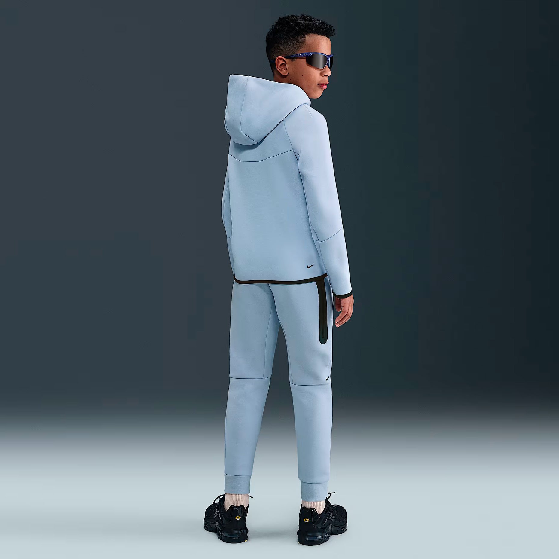 Толстовка детская Nike Tech Fleece Full-Zip Windrunner Hoodie Толстовка детская Nike Tech Fleece Full-Zip Windrunner Hoodie