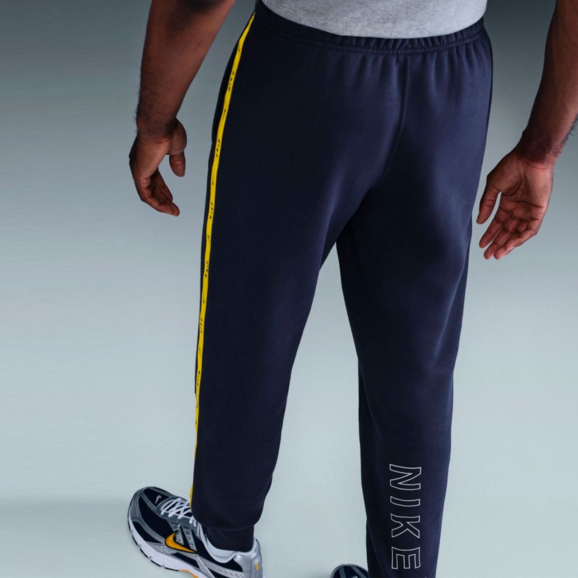 Брюки Nike Sportswear Club Fleece Pants Брюки Nike Sportswear Club Fleece Pants