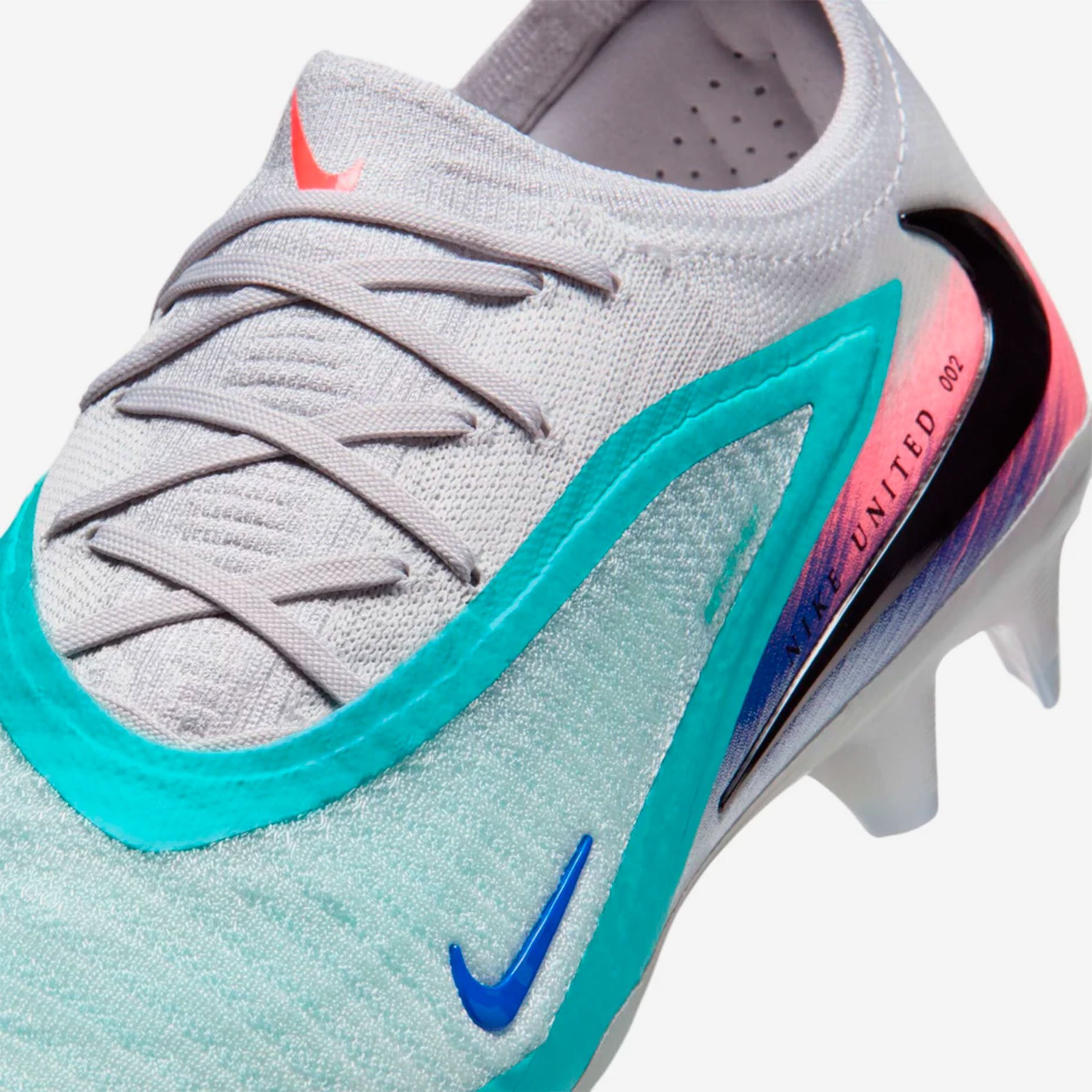 Футбольные бутсы Nike Phantom 6 Low Elite FG Футбольные бутсы Nike Phantom 6 Low Elite FG