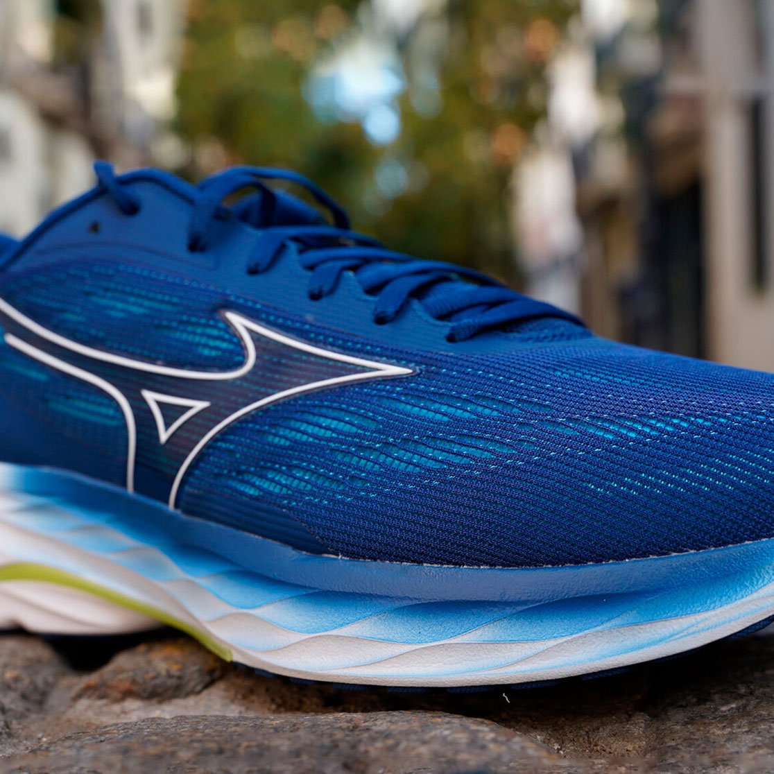 Mizuno wave football deals