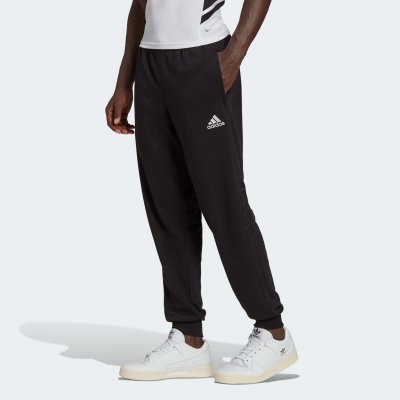 Adidas compie on sale 95 anni