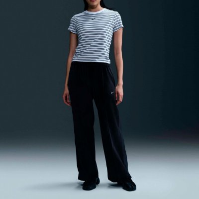 Футболка женская Nike Sportswear Chill Knit Slim Striped Tee