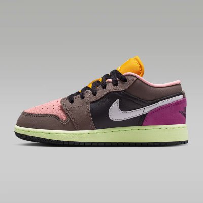 Кроссовки детские Nike Air Jordan 1 Low SE 'Tokyo Bio Hack' Кроссовки детские Nike Air Jordan 1 Low SE 'Tokyo Bio Hack'